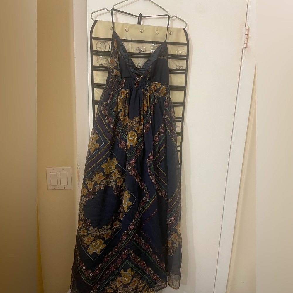 Floral Maxi Dress with V-Neck and Open Back